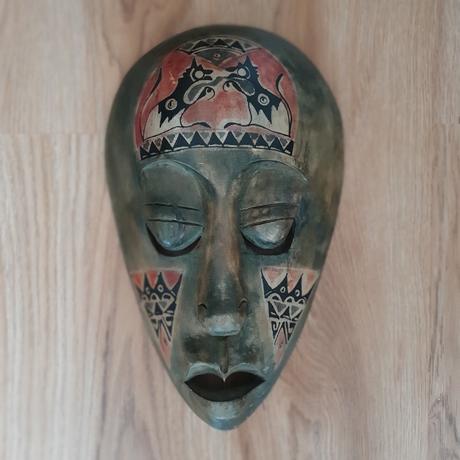 Drevená maska na stenu, 