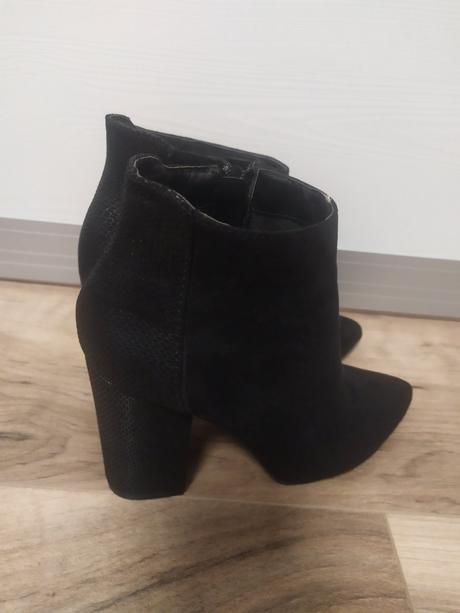 Čierne kotníkové čižmy veľkosť 35, jennifer&jennifer,35