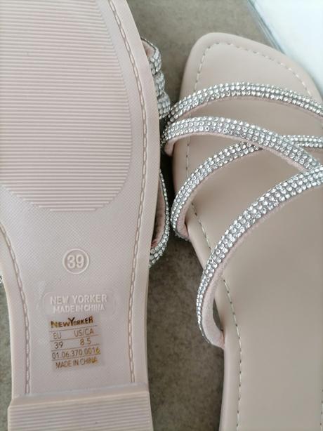 1x obuté new yorker sandále, 39