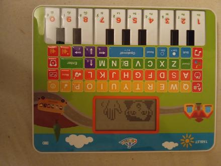 Hudobný vyučovací klavír,