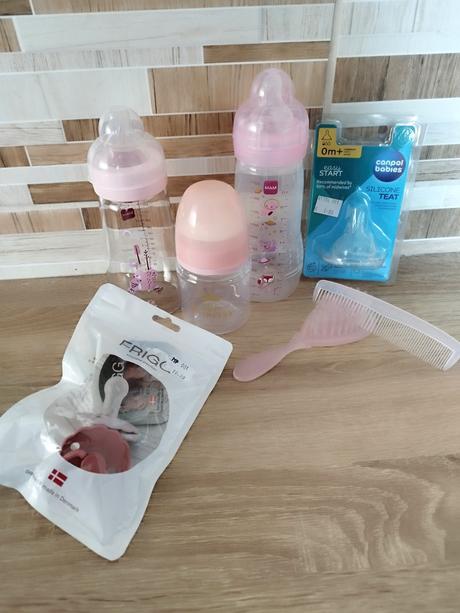 Fľašky a cumlíky, mam