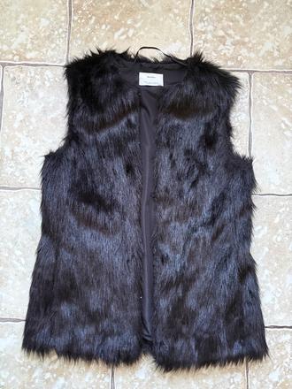 Čierna faux fur vesta bershka, bershka,s
