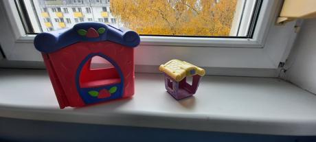 Domčeky pre zvieratka, 2 ks - zn. playskool,