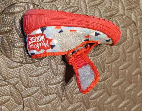 Papučky/topánočky, 19