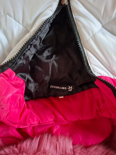 Dievčenská bunda, 152