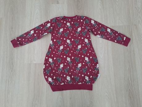 Balónové šaty, 122