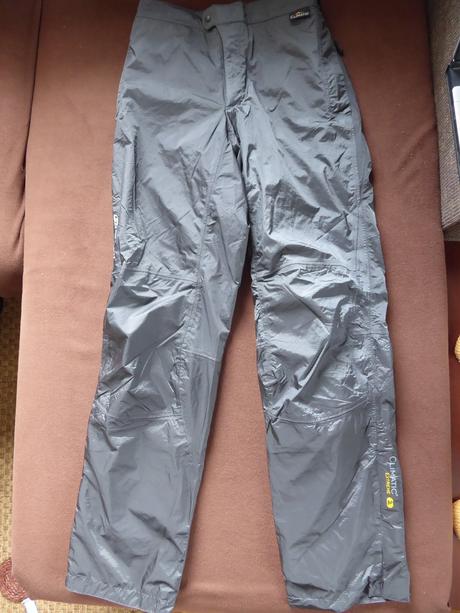 Turistické nohavice, l