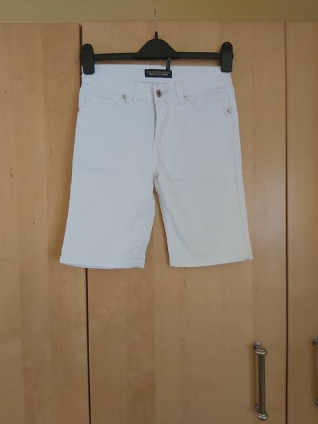 Dievčenské trištvrťové nohavice biele č.134, 134