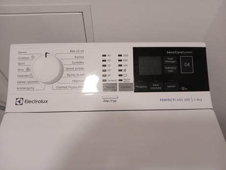 Top stav úzka zvrchu plnená práčka electrolux, electrolux