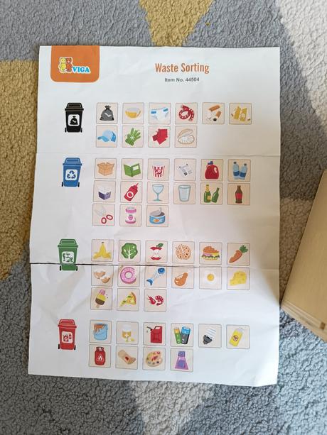 Triedenie odpadu vhadzovačka,