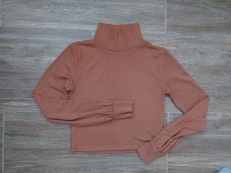 Svetríkový rolák č.36, 36