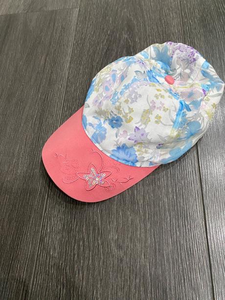 Dievčenská šiltovka 48-50, 104