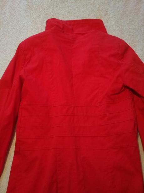 Červený jarník/plášť, s