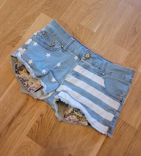 Šortky, kraťasy, džínsy, s