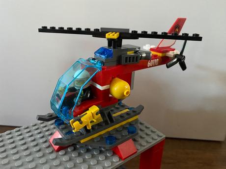 Lego hasičsská stanica 60110,