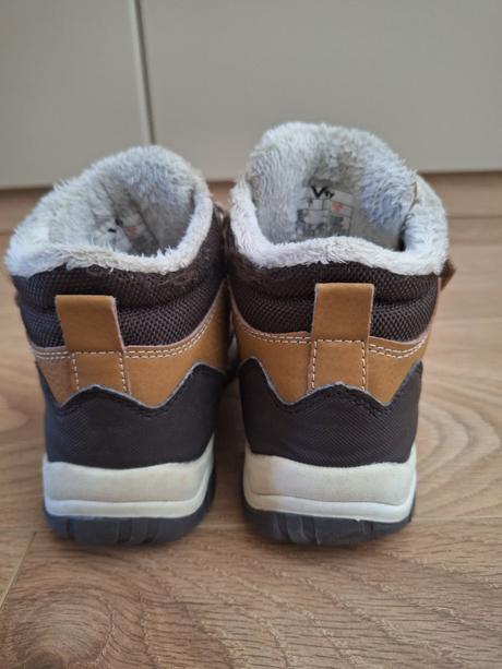 Zimne topanky, 33