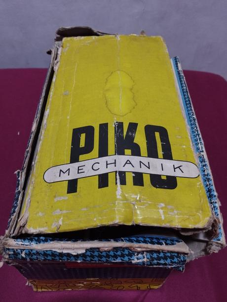 Piko mechanik šijací stroj, 