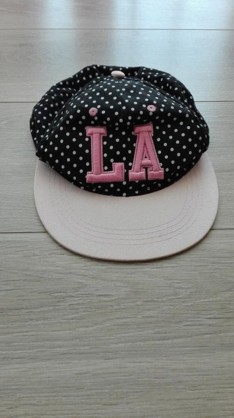 Dievčenský snapback,