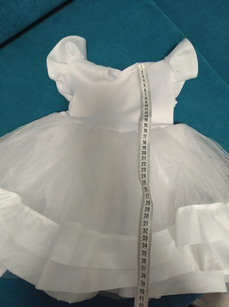 Slávnostné šaty, 74