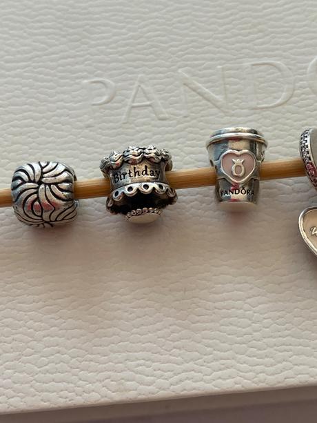 Pandora koralky a privesky, pandora