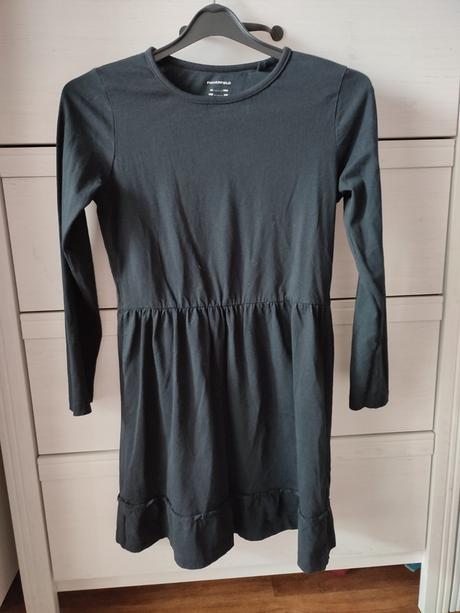 Čierne šaty, gate,152