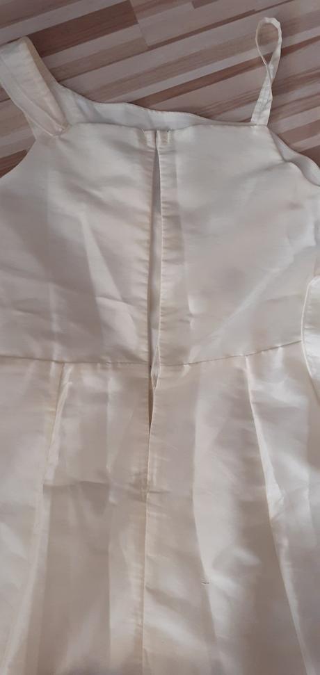 Príležitostné šaty, 140