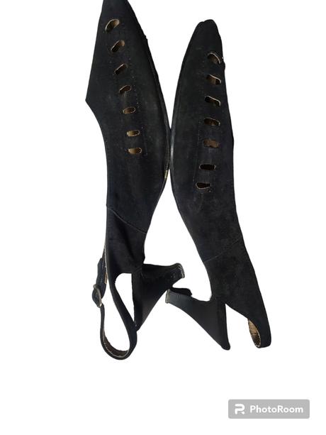 Dámske sandálky z vypracovanej kože, 40