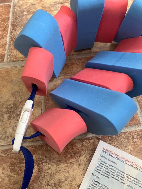 Plavecky pas dena do 26kg,