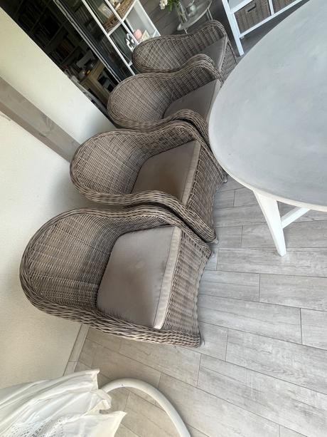 4x kreslo a stôl ikea,