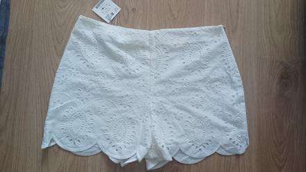 Krásne čipkované kraťasy zara l, zara,l