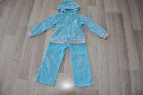 Teplakova velurova suprava, 98