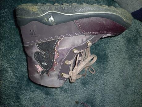 Unikornis čižmy, 23