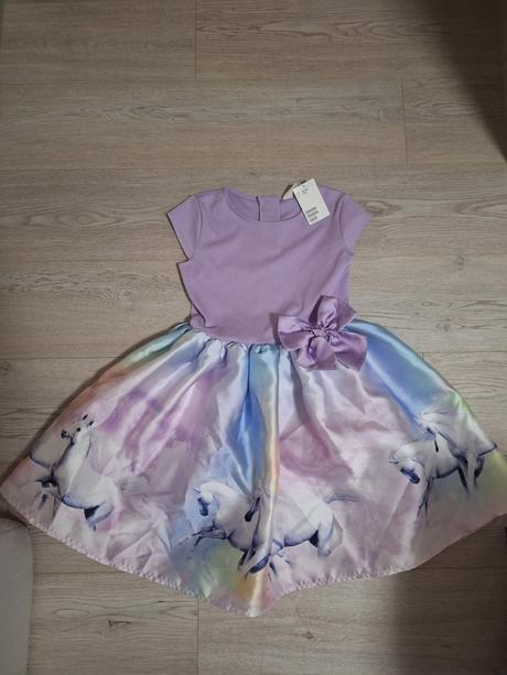 Krasne saty, h&m,140