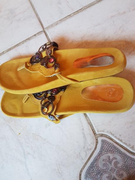 Slapky-zabky,zn. bata,prava koza,raz pouzite, baťa,41