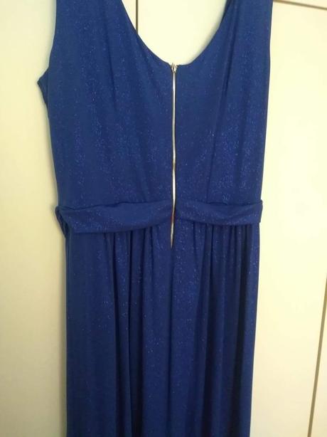 Spoločenské šaty, 44