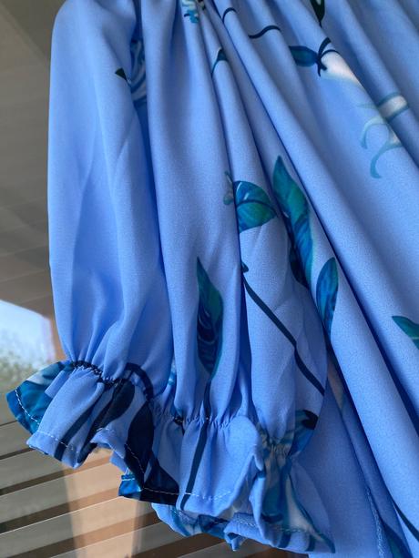 Modré kvietkové šaty španielsky štýl, m