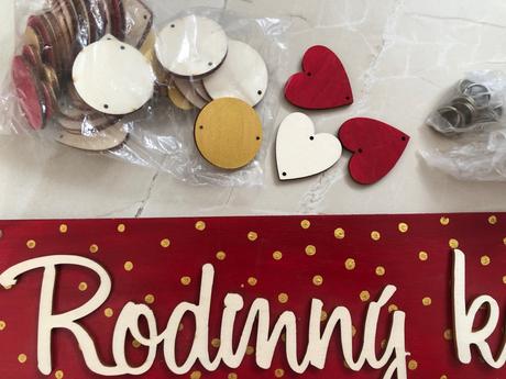 Rodinný kalendár z dreva,