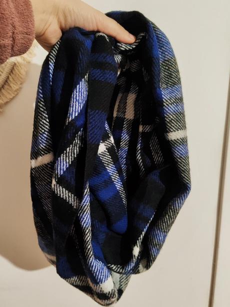 Nekonečný šál, reserved