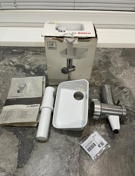 Mlynček bosch mum 2-4 na kuchynský robot, bosch