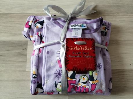 3dielne pyzamko v darcekovom baleni, 128