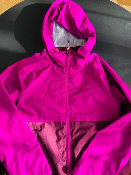 Dievčenská turistická bunda, decathlon,140