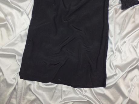 Kvalitné čierne šaty, s