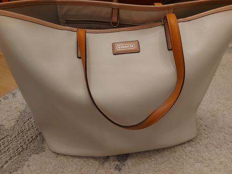 Kabelka coach, coach