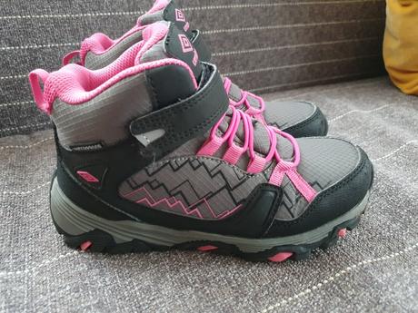 Zimne alebo turistické topanky umbro, umbro,32