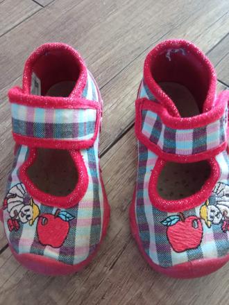 Papučky-sandálky, 20