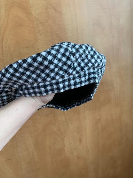 Baretka a šiltovka, 