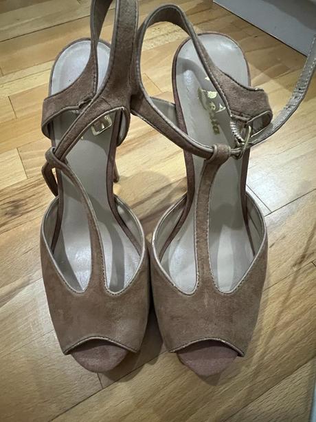 Hnedé sandálky, baťa,38