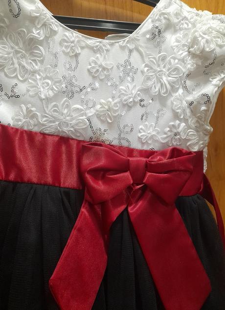 Slavnostne detske  saty, 122