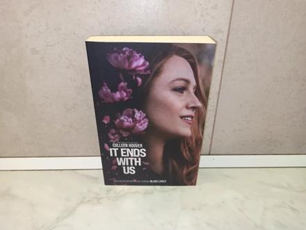 Colleen hoover - it ends with us film cover,