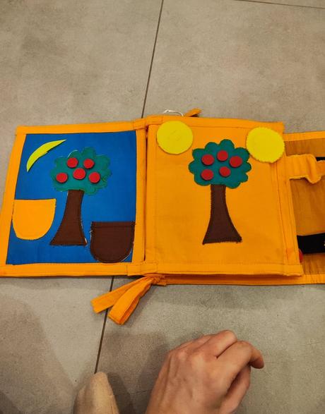 Handmade montessori knižka, 